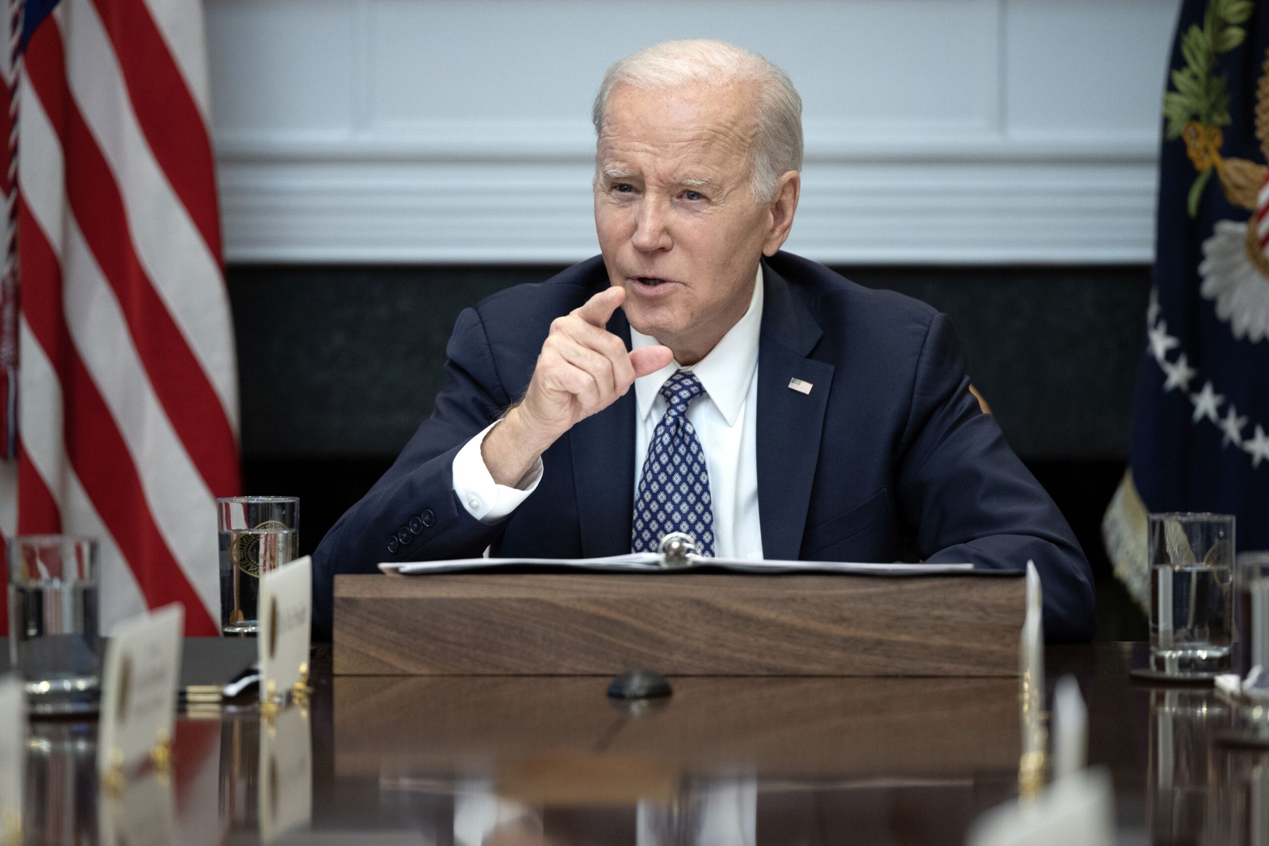 După masacrul din Texas, Joe Biden cere Congresului să interzică puştile de asalt