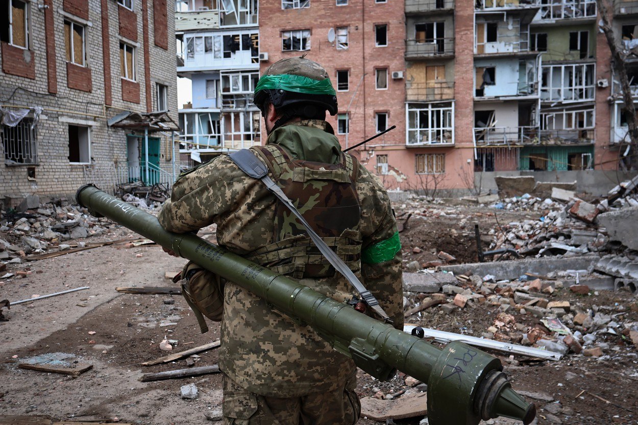 LIVE TEXT | Război în Ucraina. Situaţia de pe frontul de est se află ”sub control”, afirmă un general ucrainean. Rușii încearcă să epuizeze apărarea aeriană a ucrainenilor