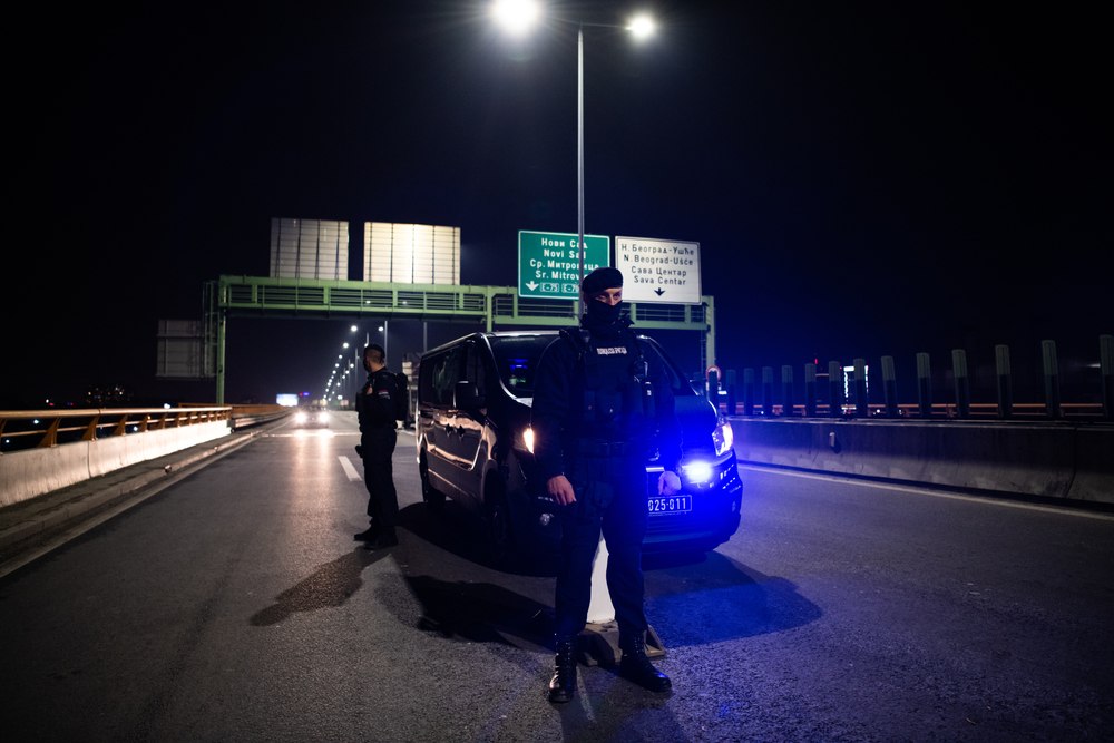 AFP: Principala organizaţie criminală de trafic de droguri din Balcani a fost destructurată. Confiscări în circa 20 de locuri