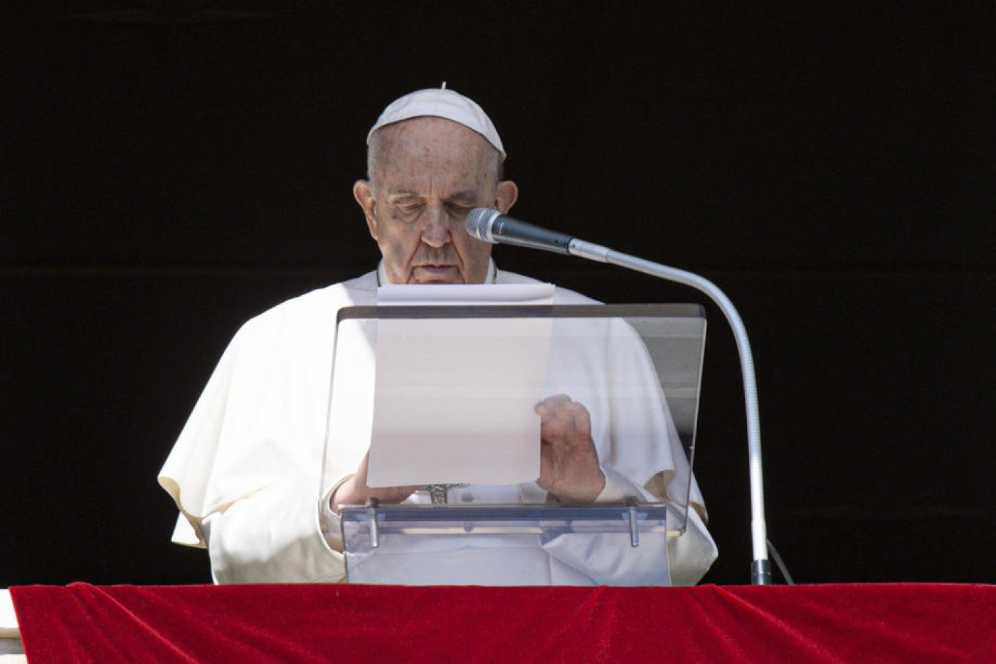 Papa Francisc schimbă Constituția Vaticanului. Care vor fi modificările aduse