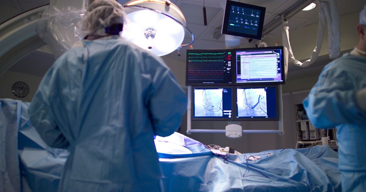 Premieră mondială: o inimă care s-a oprit timp de 20 de minute, transplantată cu succes în Italia