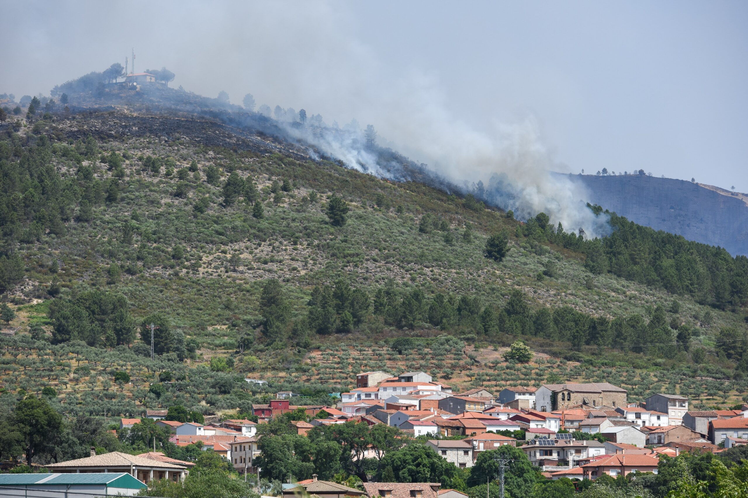 Aproximativ 700 de persoane, evacuate din cauza unui incendiu de proporții în Spania