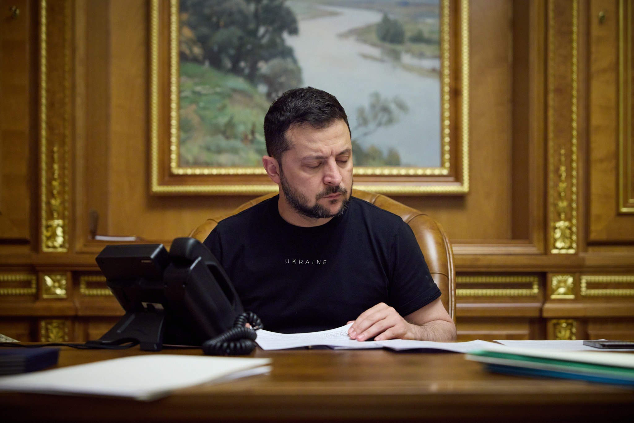 Volodimir Zelenski a adus un omagiu americanilor căzuţi pentru apărarea Ucrainei VIDEO