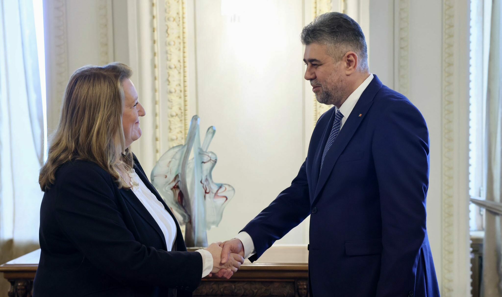 Marcel Ciolacu, discuție cu ministrul Departamentului de Interne al Guvernului Marii Britanii. Ce subiecte importante au abordat liderii politici