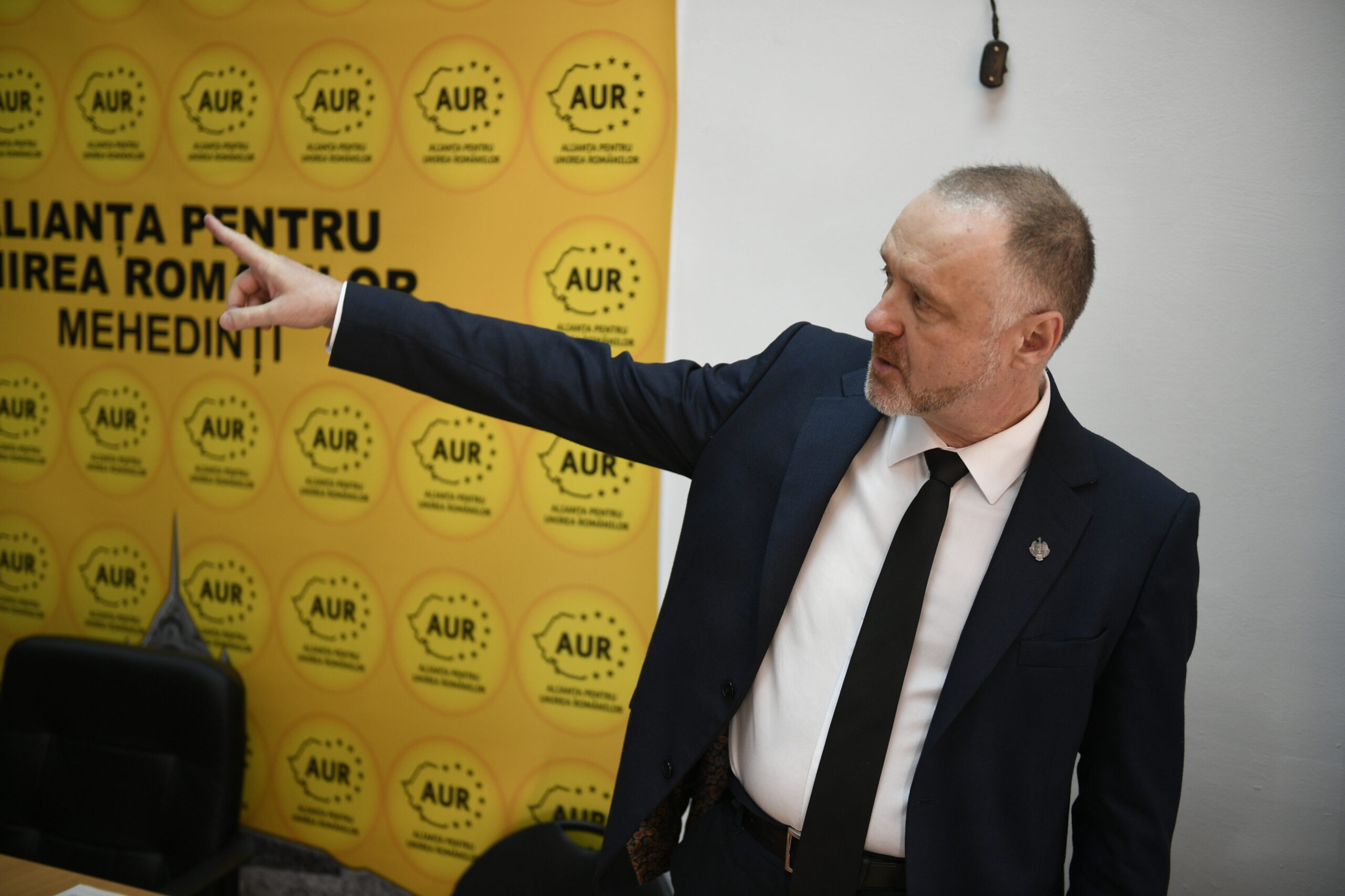 „O dorință de a se răzbuna pe condiția masculină. Vor detronarea bărbaților”