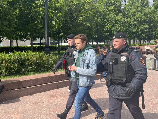 Arestări în Rusia. Susținătorii lui Navalnîi au ieșit în stradă pentru marca 47 de ani de la nașterea opozantului rus