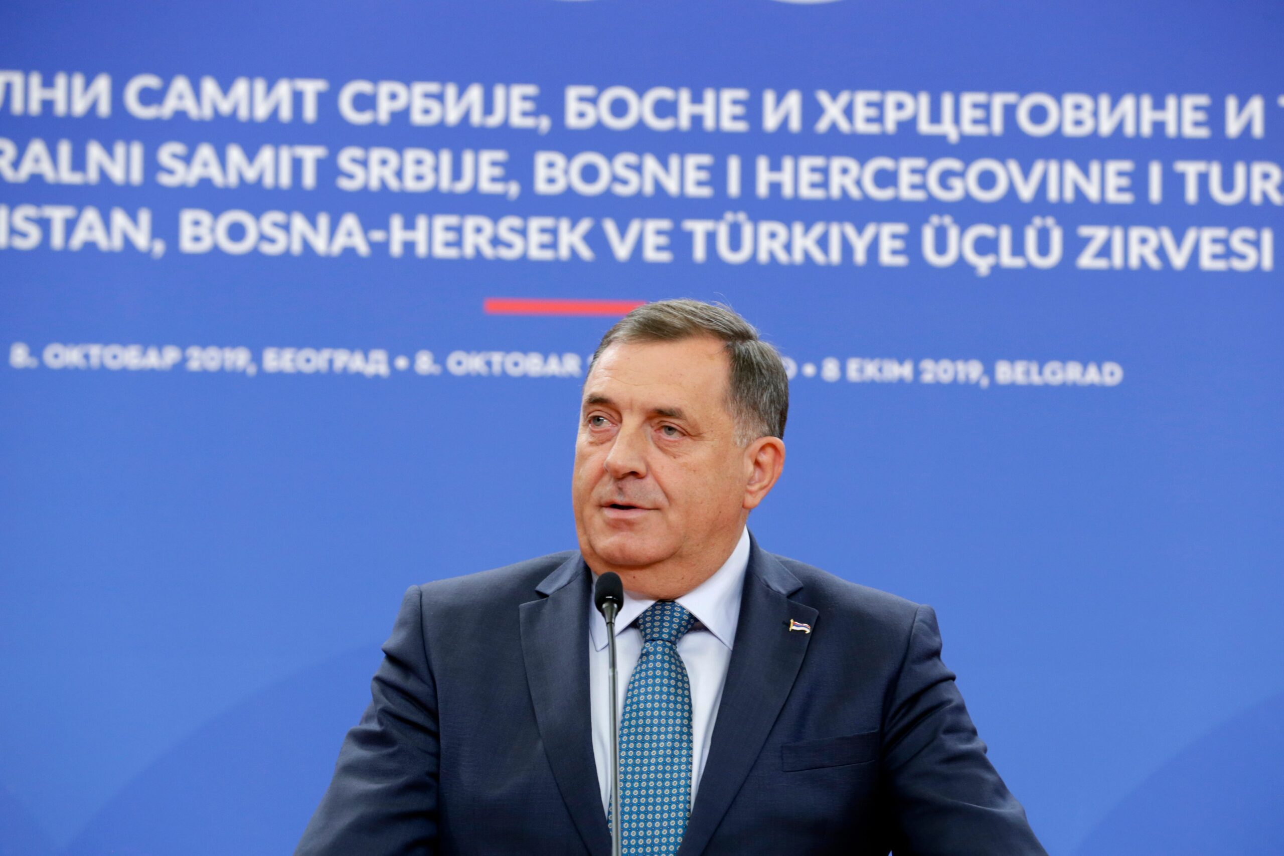 Dodik a vorbit despre încercările serviciilor secrete britanice de a-l răsturna pe Vučić de la președinție Dodik a vorbit despre încercările serviciilor secrete britanice de a-l răsturna pe Vučić de la președinție