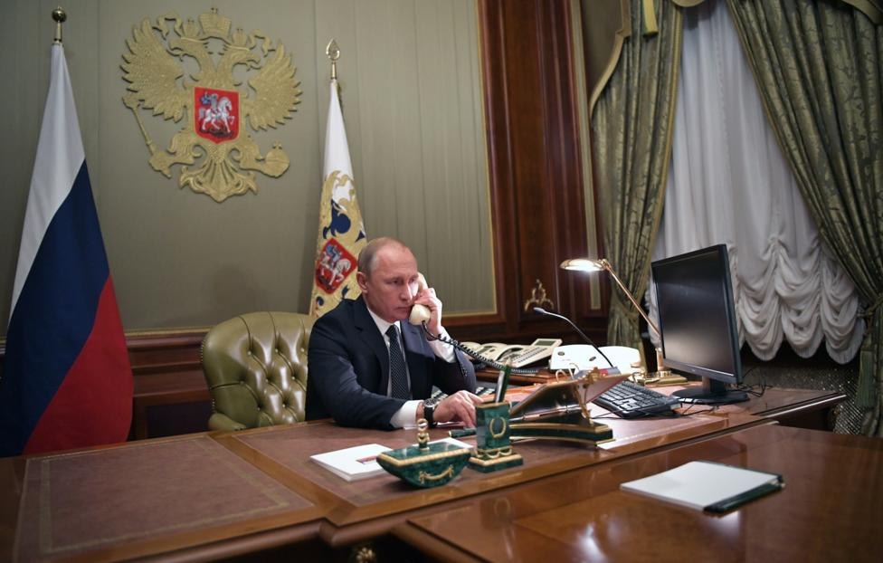Putin, într-o conversație cu Erdogan, a numit atacul asupra centralei hidroelectrice Kakhovskaya o crimă barbară a Kievului.