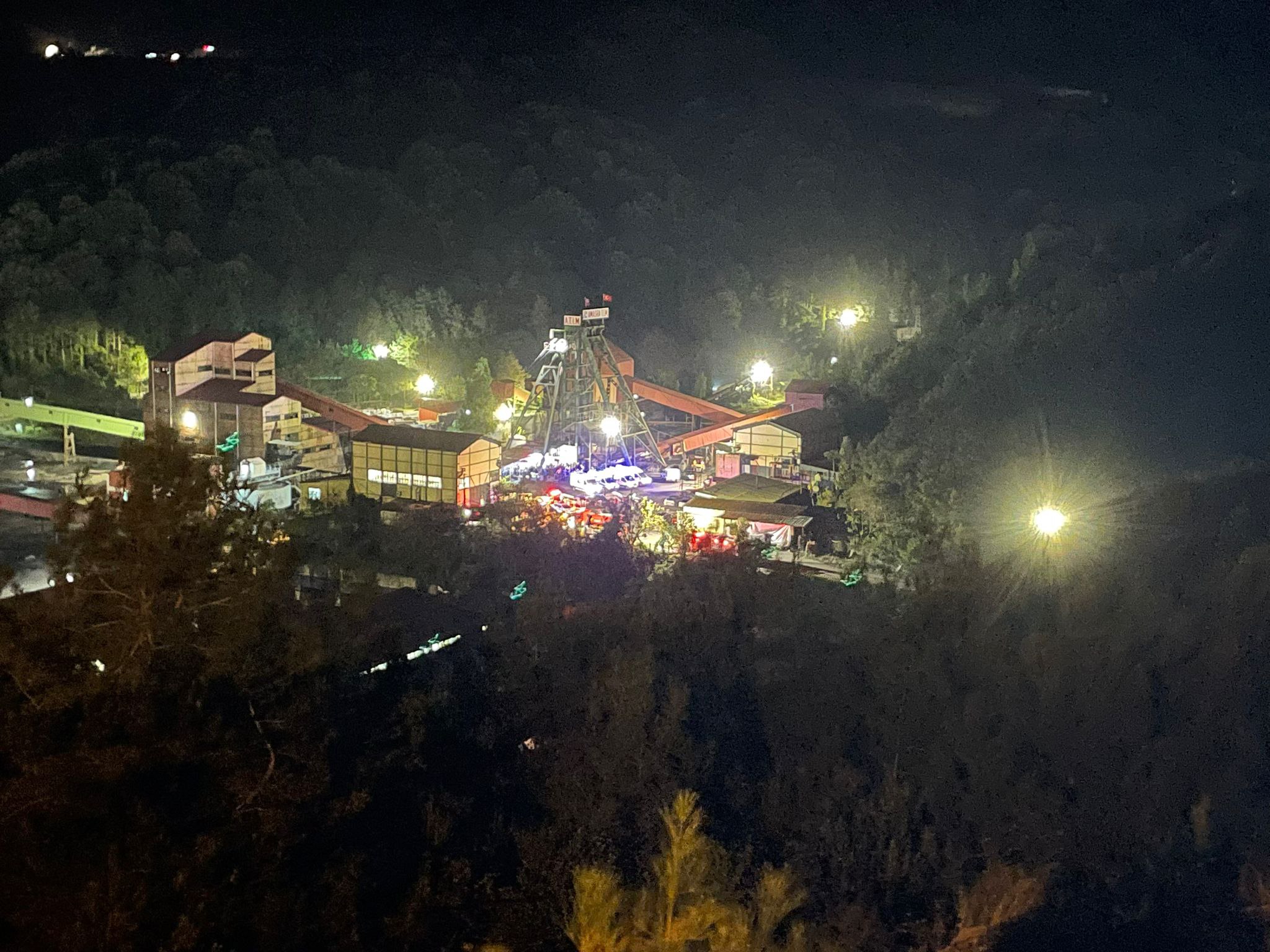 Cinci oameni au murit în urma unei explozii la o fabrică de explozivi din Turcia Cinci oameni au murit în urma unei explozii la o fabrică de explozivi din Turcia