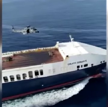 Intervenție a forțelor speciale italiene după ce pasageri clandestini au încercat să deturneze un vas de transport