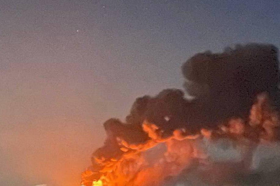 Atac masiv cu drone și rachete împotriva Ucrainei: Incendii la două companii. Rușii acuză un atac cu muniții cu dispersie Atac masiv cu drone și rachete împotriva Ucrainei: Incendii la două companii. Rușii acuză un atac cu muniții cu dispersie