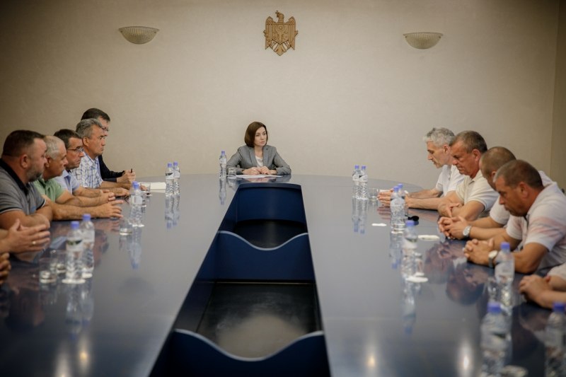 A treia zi de proteste a fermierilor moldoveni. Au discutat cu președinta țării și cu șeful Parlamentului