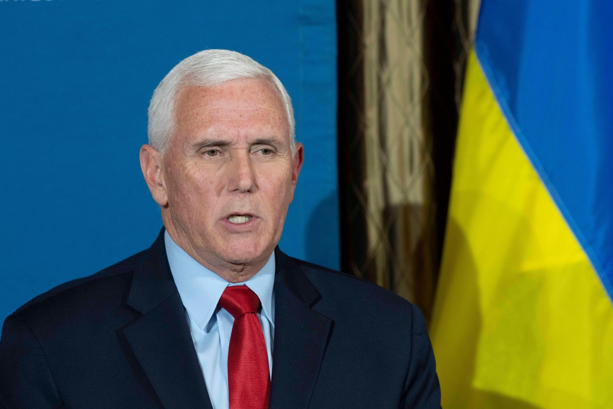 Fostul vicepreşedinte american Mike Pence, vizită surpriză în Ucraina