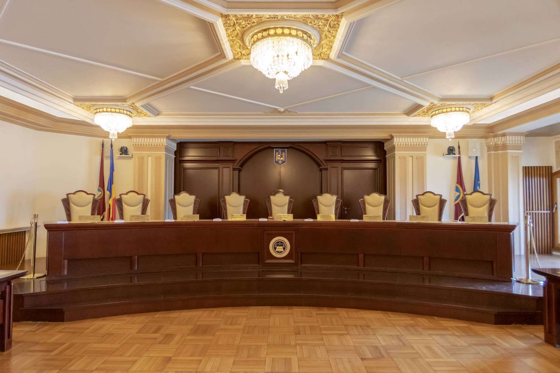 CCR discută sesizarea Instanţei supreme privind pensiile speciale