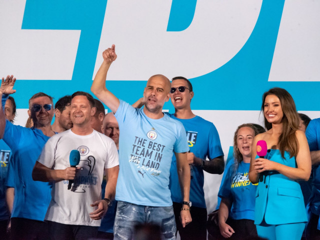 Pep Guardiola și-a donat bonusul “de șase cifre” pentru câștigarea Premier League către staff