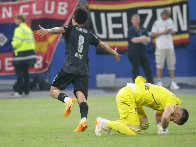 ”Vai, ce eroare!” Gafa care a ”îngropat-o” de tot pe Hamburg în meciul de baraj cu Stuttgart