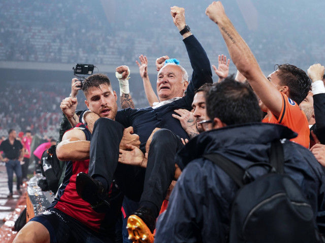 Claudio Ranieri a izbucnit în lacrimi după ce a promovat-o pe Cagliari în Serie A