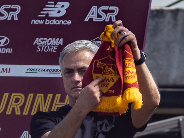 Doi atacanți de top pe lista lui Jose Mourinho la AS Roma