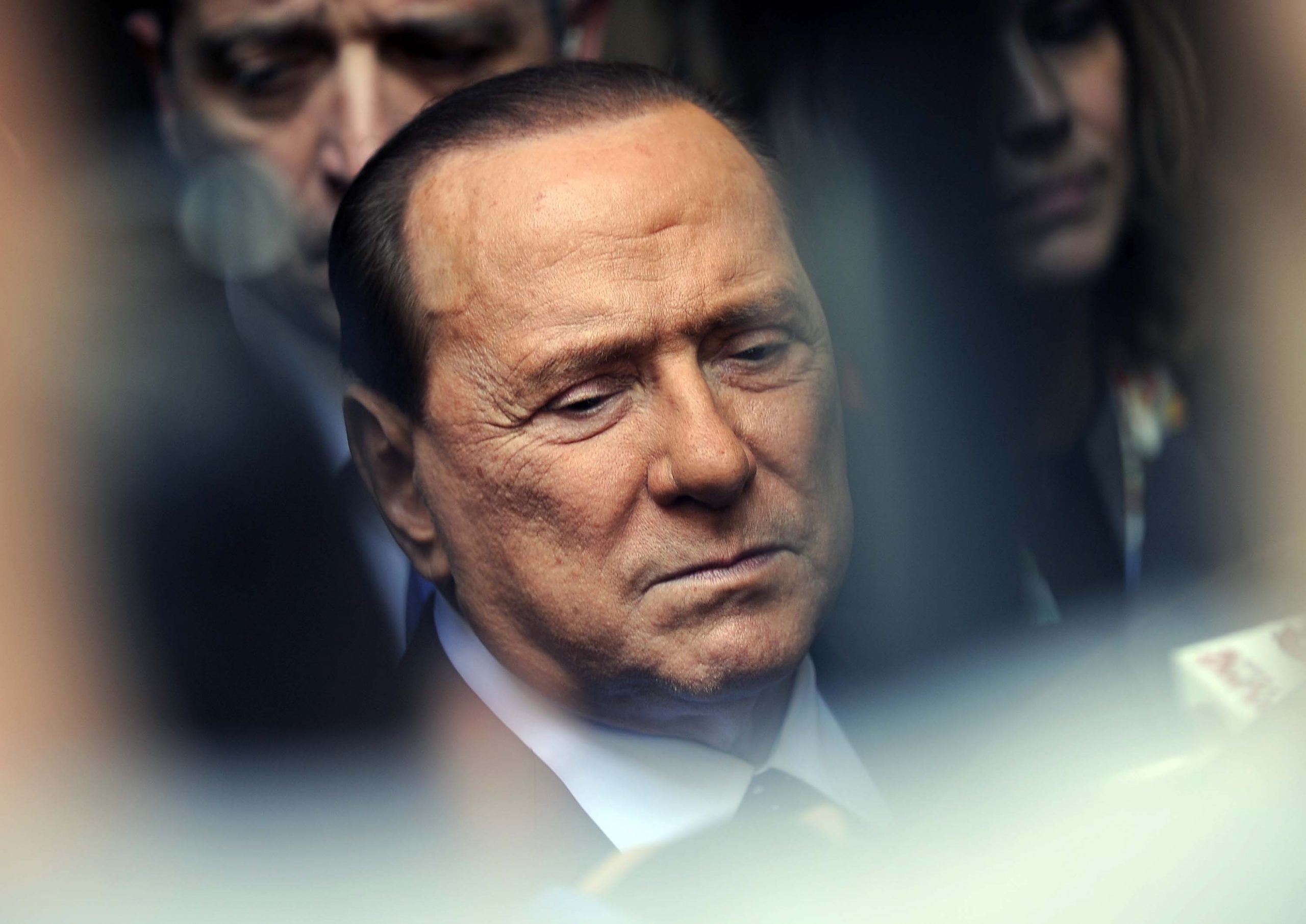 BREAKING NEWS. A murit Silvio Berlusconi