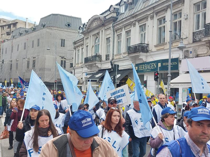 În plină grevă, Guvernul vine cu o nouă ofertă pentru profesori! O nouă creștere salarială
