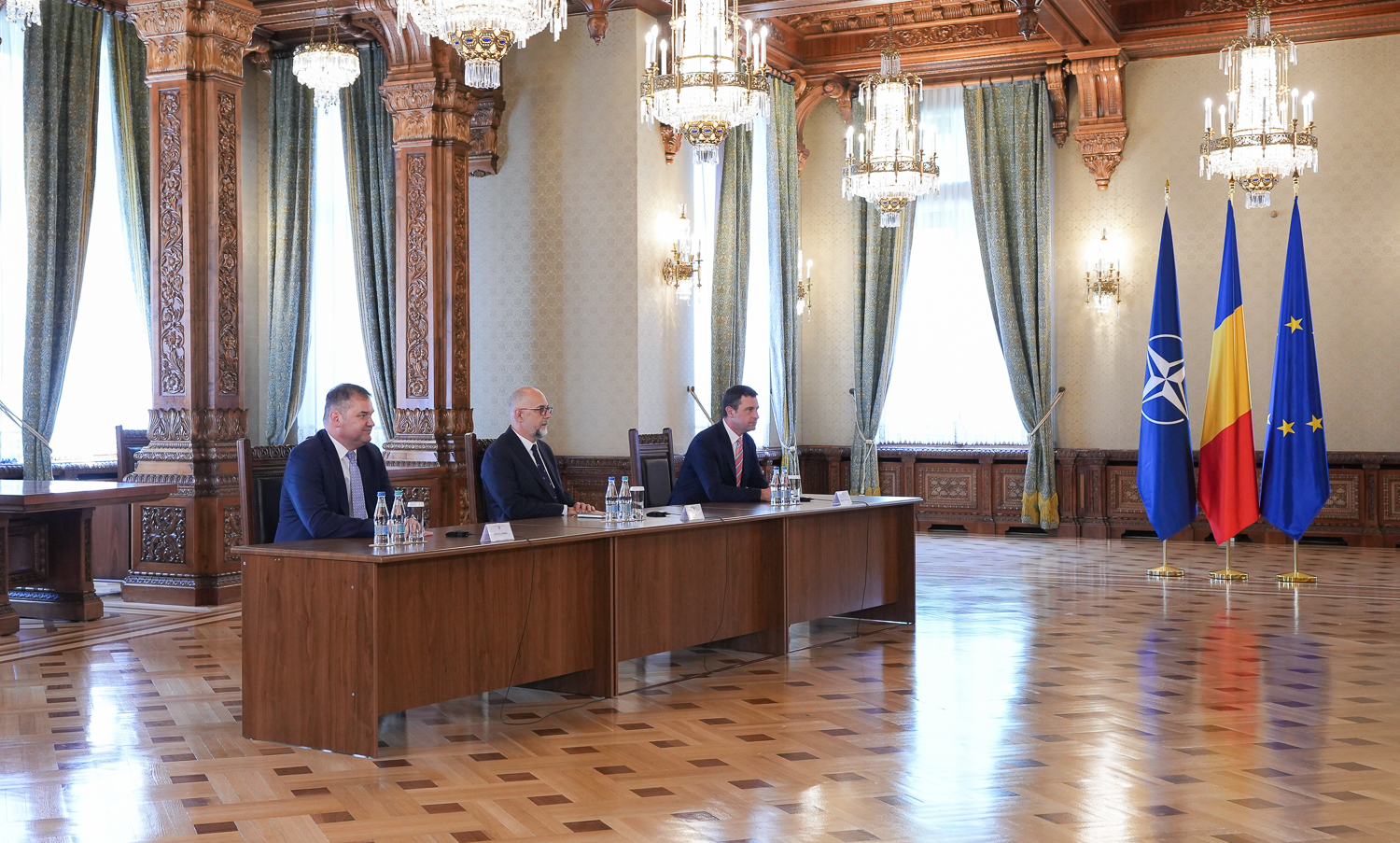 Ultimele discuții pentru formarea Cabinetului Ciolacu. Rămâne sau nu UDMR la guvernare?