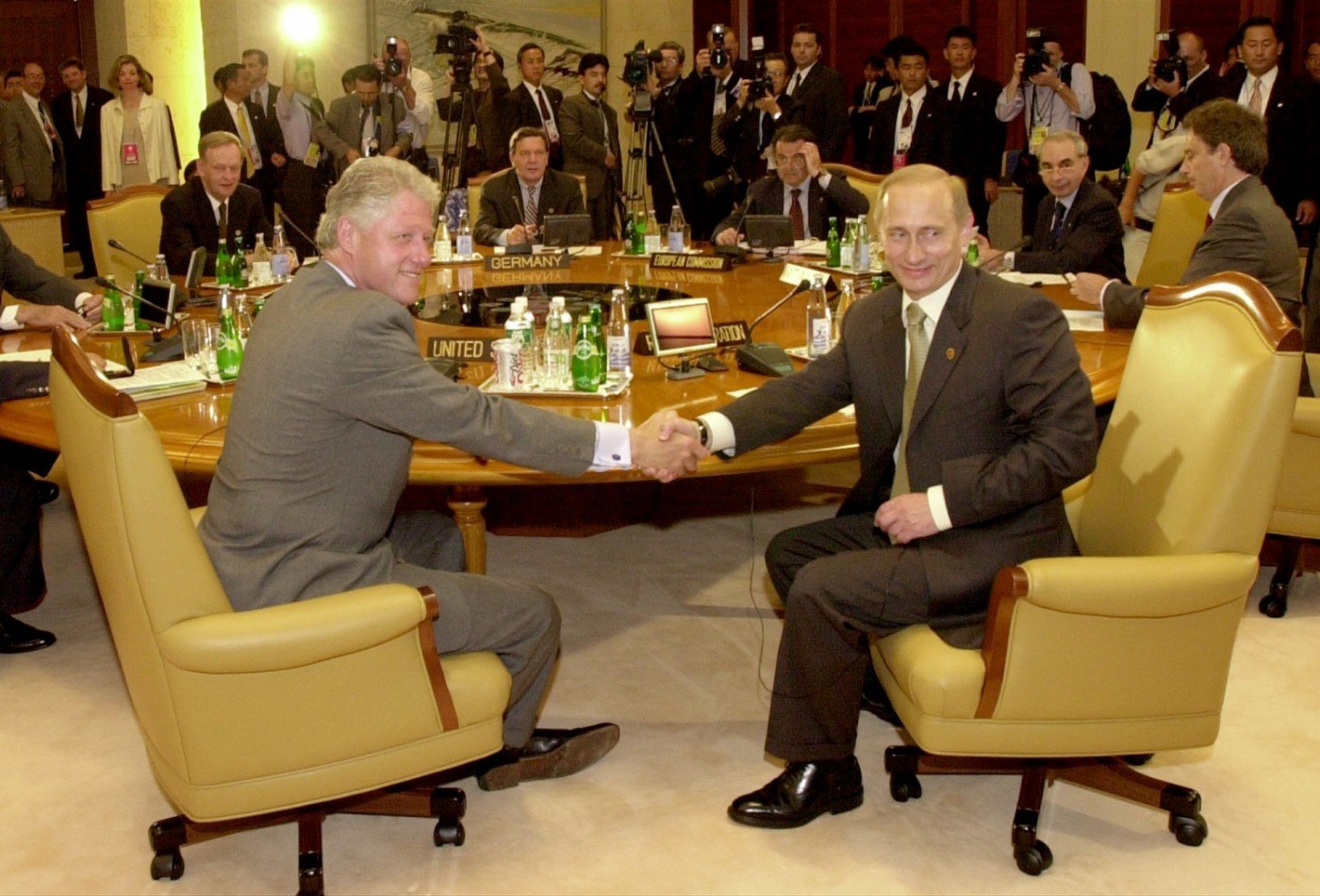Un politolog desființează propaganda rusă despre o nouă împărțire a lumii. „Clinton nu a dat curs acestor oferte” EXCLUSIV