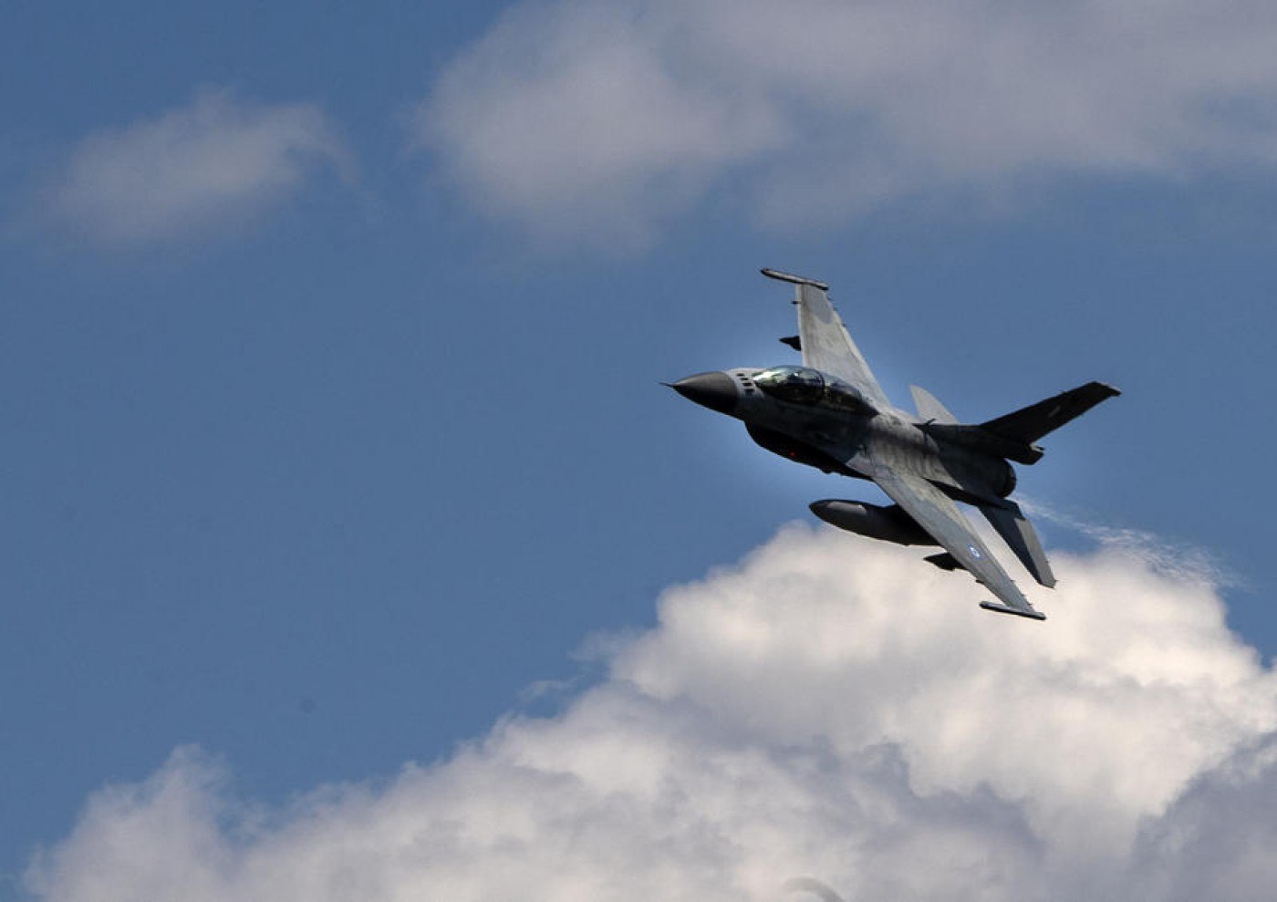 Instruirea piloţilor ucraineni pe avioane F-16 începe în august. Și România va găzdui un centru Instruirea piloţilor ucraineni pe avioane F-16 începe în august. Și România va găzdui un centru