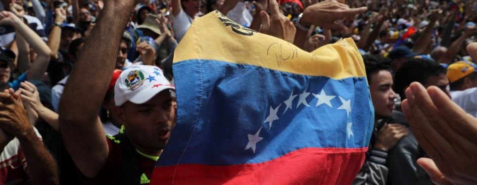 Venezuela: Favorita opoziției pentru alegerile prezidențiale denunță violențelor partizanilor președintelui Maduro
