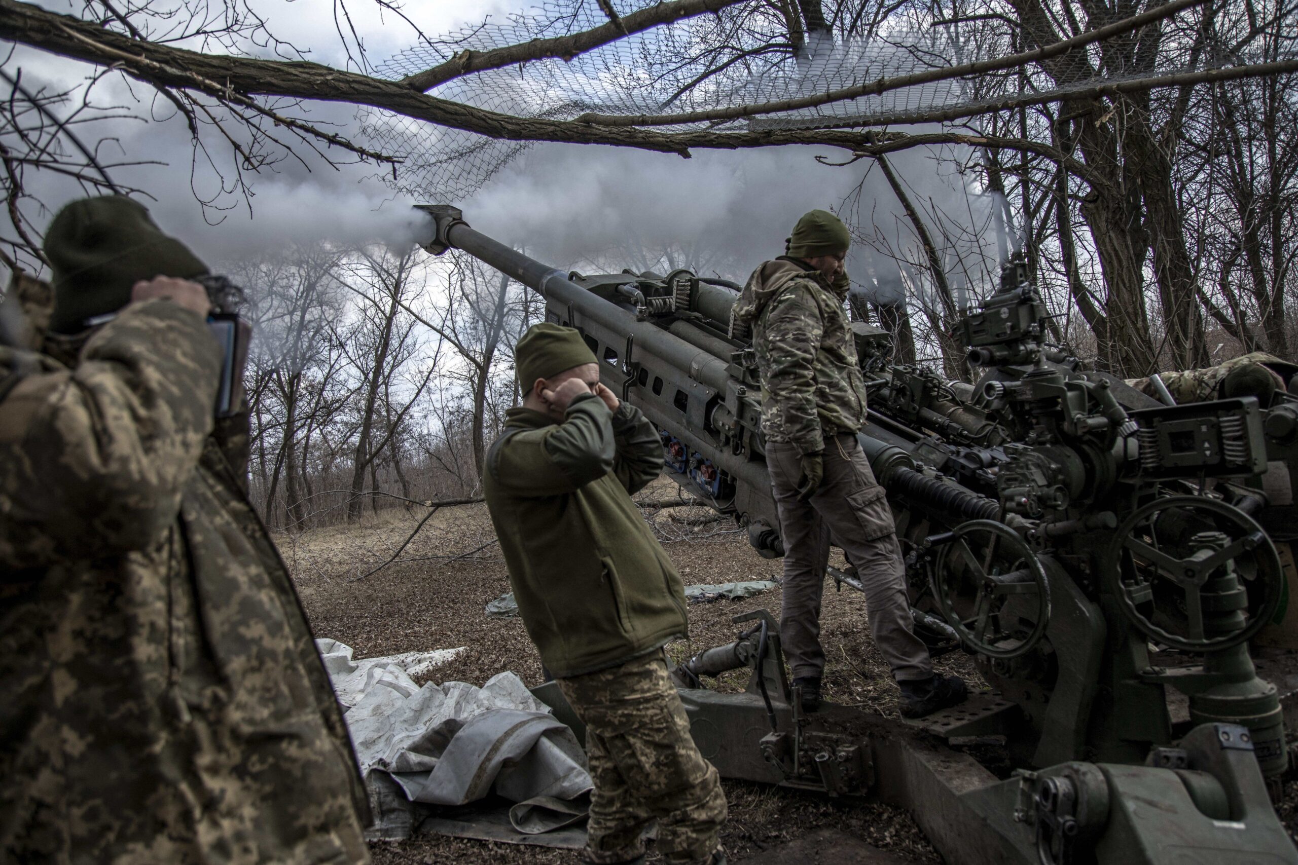 Bătălii dificile pentru forţele ucrainene. Militarii se apără în apropiere de Kupiansk, dar avansează în Bahmut Bătălii dificile pentru forţele ucrainene. Militarii se apără în apropiere de Kupiansk, dar avansează în Bahmut