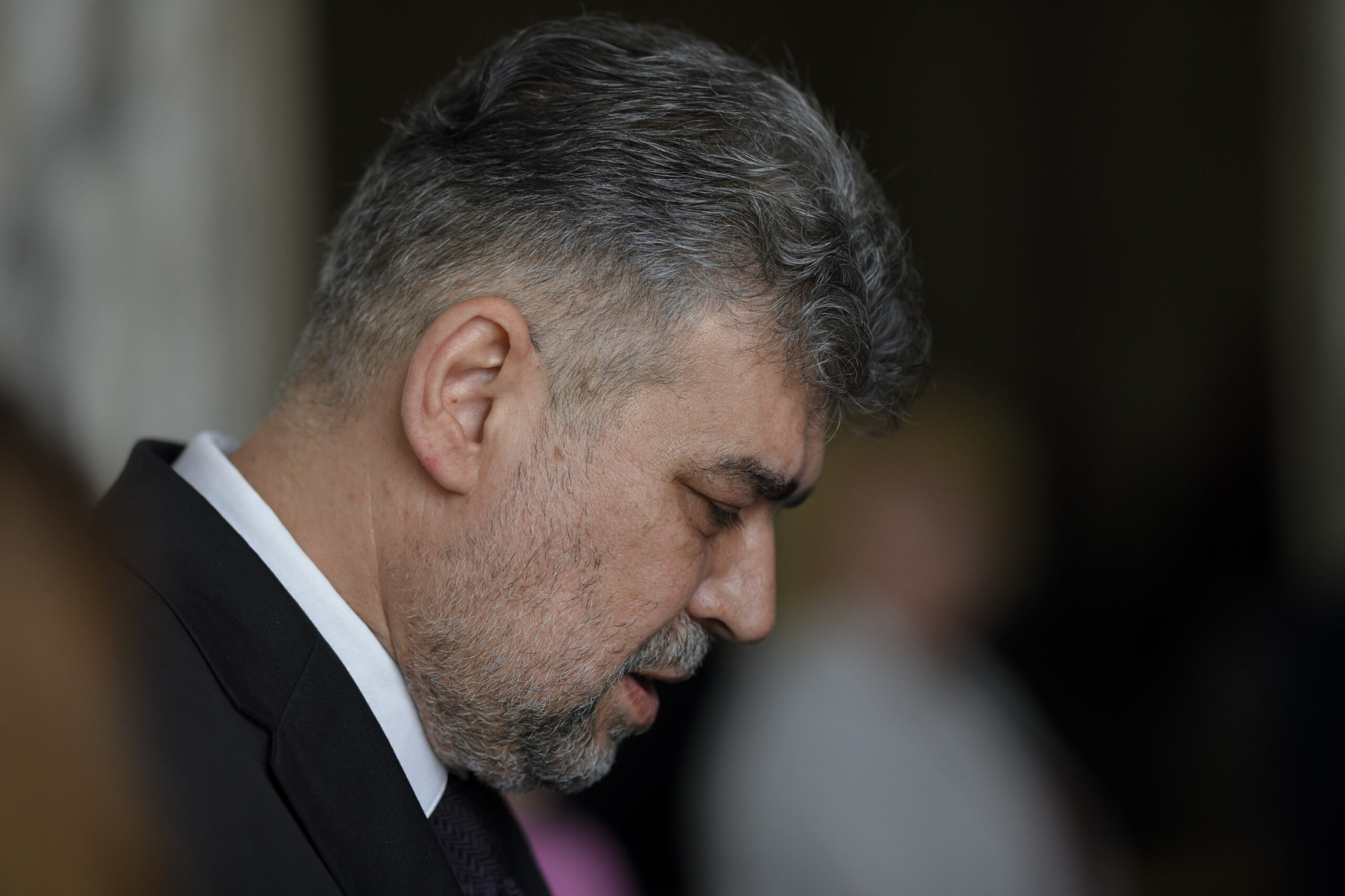 Cum face Ciolacu rost de bani la buget? Scenariile din Coaliție menționează creșteri de taxe