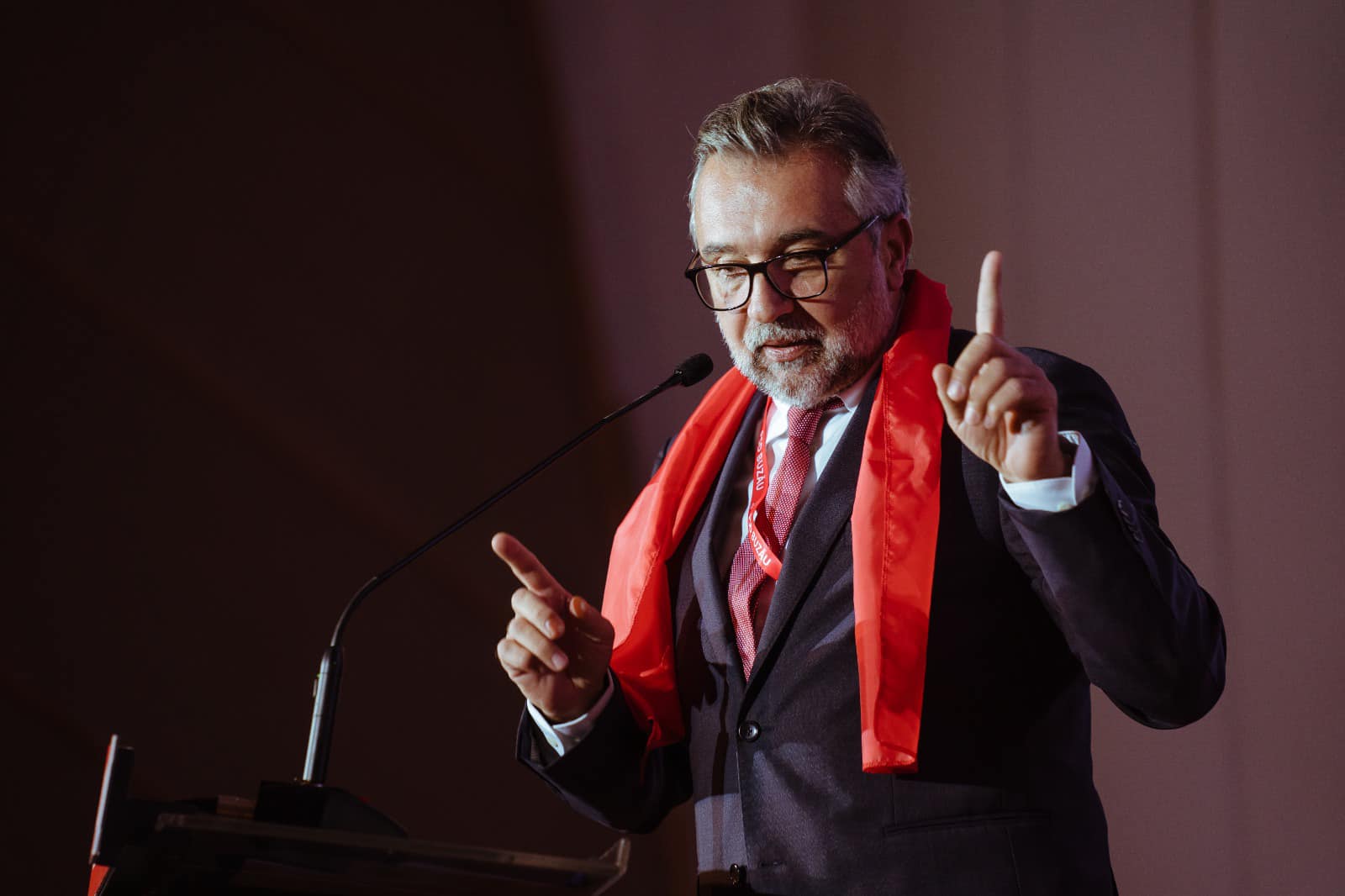 Lucian Romașcanu avertizează asupra lozincilor politice extreme. La cine face referire