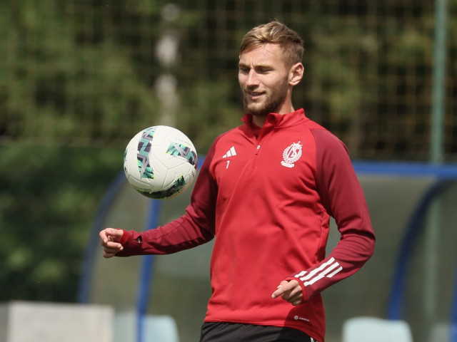 Rapid a ratat transferul lui Denis Drăguș! Echipa cu care semnează atacantul
