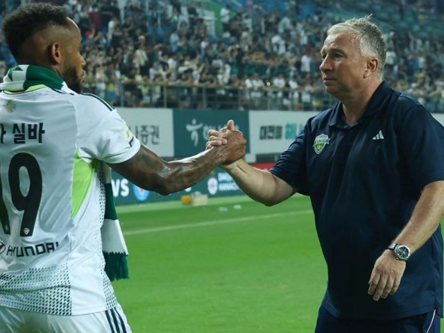 Seria de invincibilitate a lui Dan Petrescu în Coreea de Sud s-a încheiat. Jeonbuk a primit gol în minutul 89