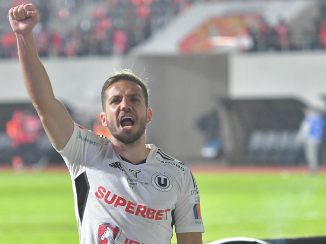 Alex Chipciu, spectacol total la interviu: ”Ne-au făcut elefanți, brontozauri, dinozauri! Elefanții au dat patru goluri”