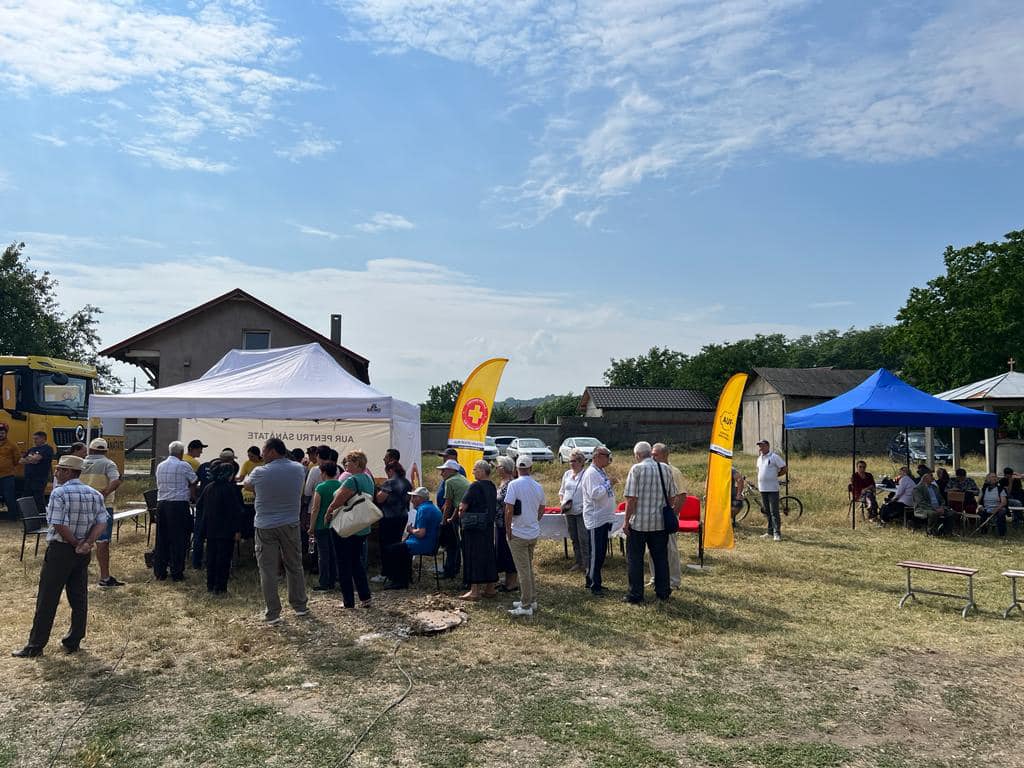 Caravana medicală AUR este la Bacău. În echipa spitalului mobil sunt medici interniști, de familie și medici oftalmologi
