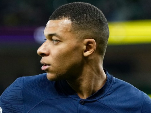 Conducerea Barcelonei a reacționat la posibilitatea ca Kylian Mbappe să ajungă la Real Madrid