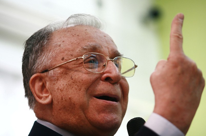 A MURIT un politician care a făcut echipă cu Ion Iliescu, în anii ’90