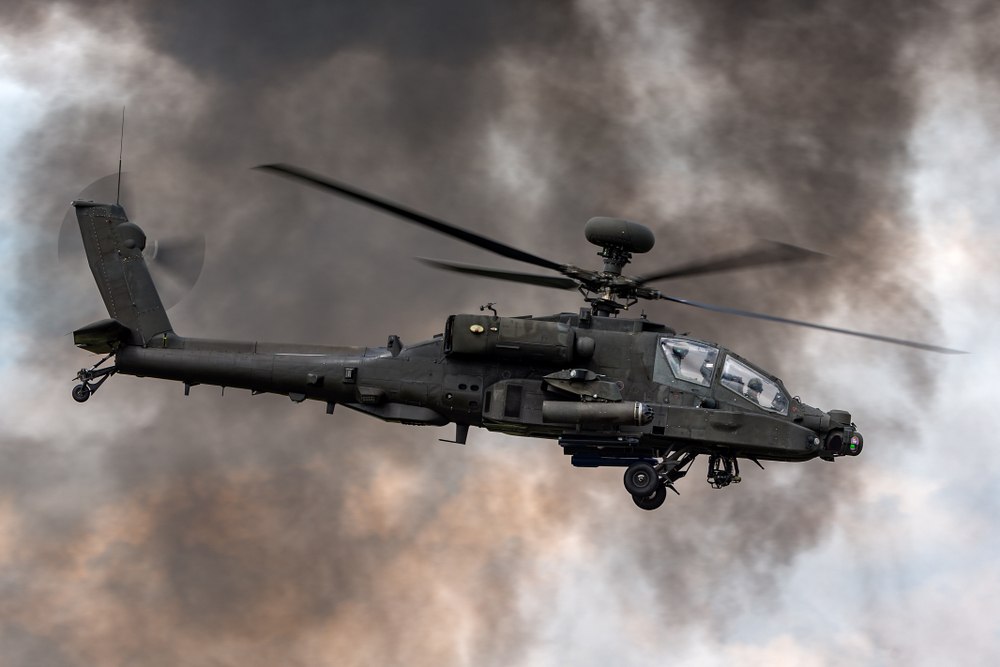 SUA: Administrația americană a aprobat vânzarea a 96 de elicoptere de atac Apache Poloniei