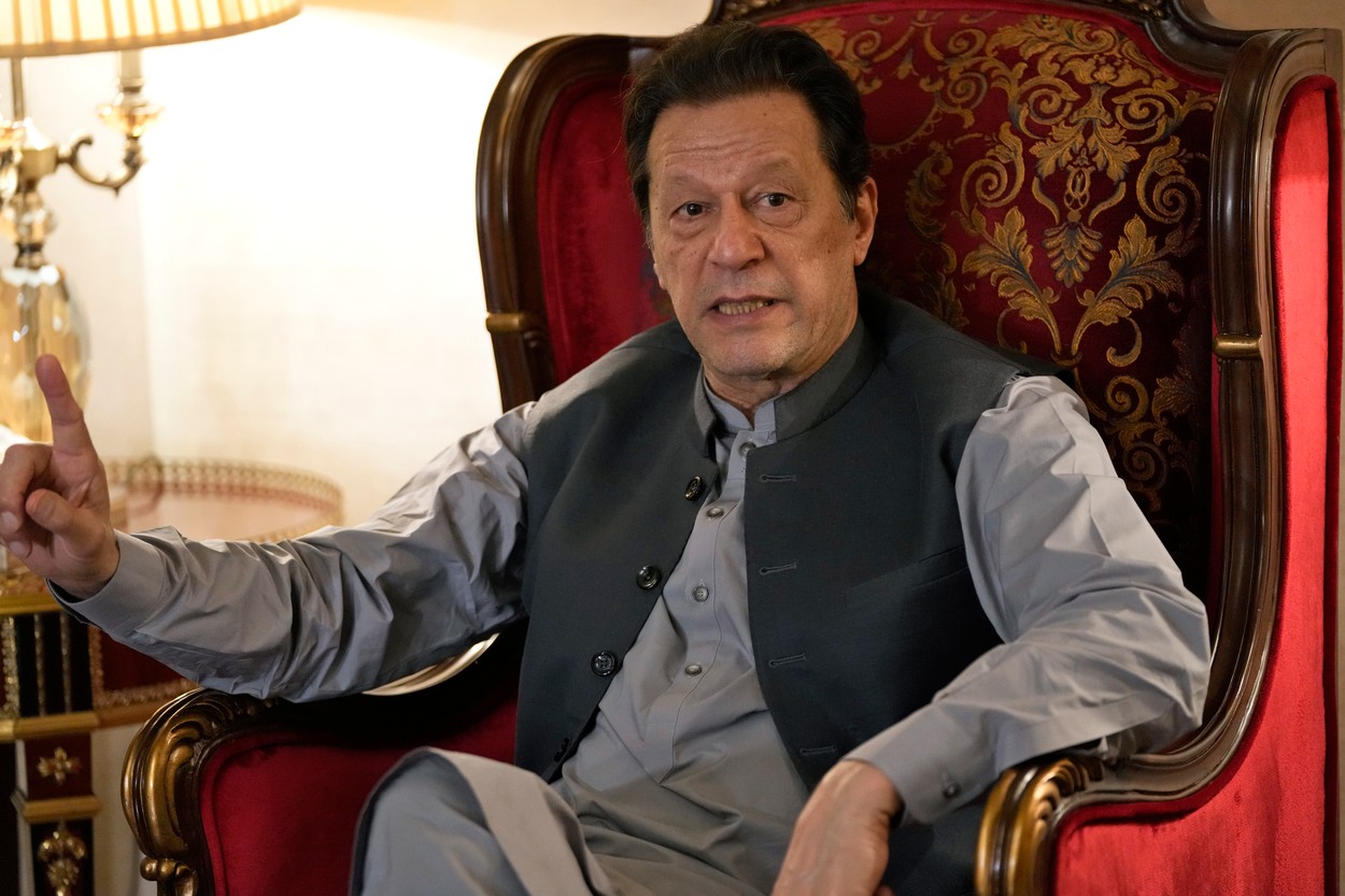 Fostul premier al Pakistanului, condamnat pentru corupție Fostul premier al Pakistanului, condamnat pentru corupție