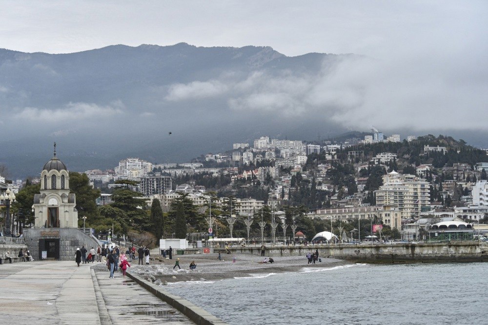 Zeci de proprietăți ucrainene în Crimeea, scoase la vânzare