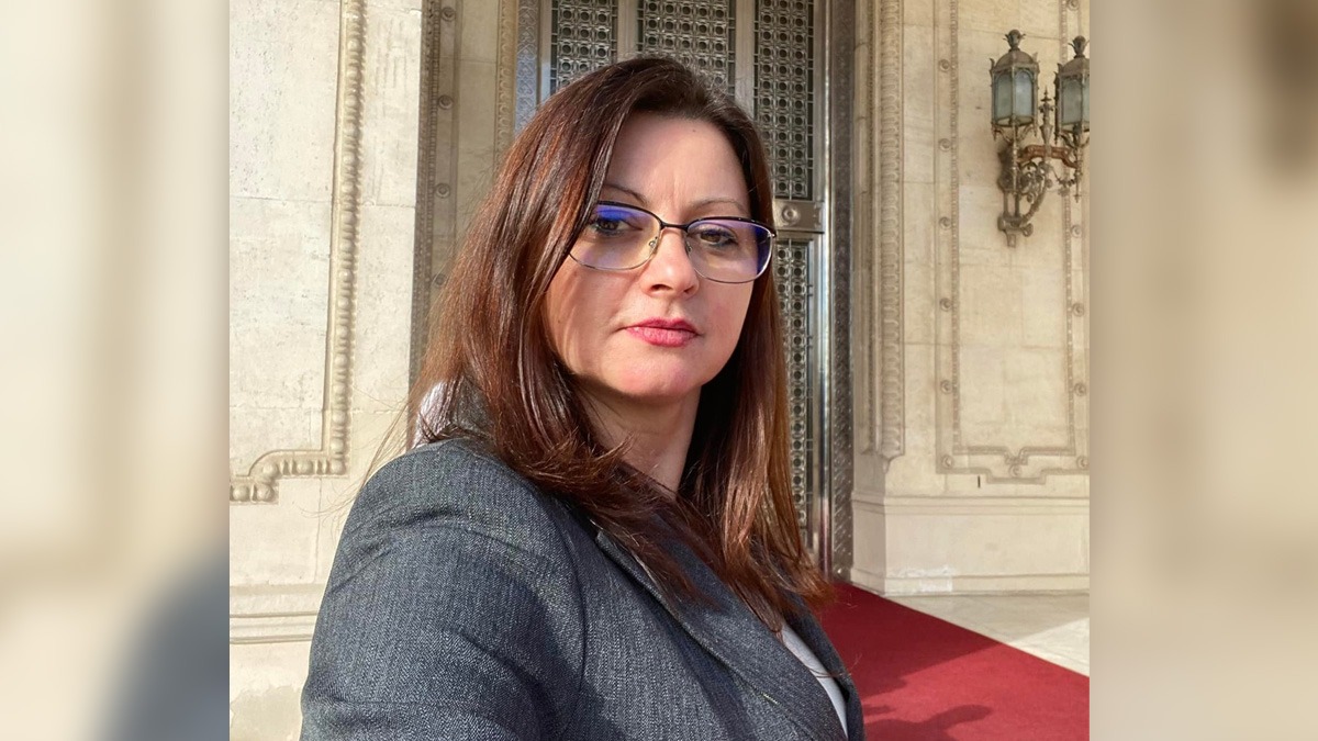 Grupul AUR din Parlament se mărește cu un nou membru. Raluca Maria Borta preia mandatul de deputat, fiind concediu de creștere a copilului