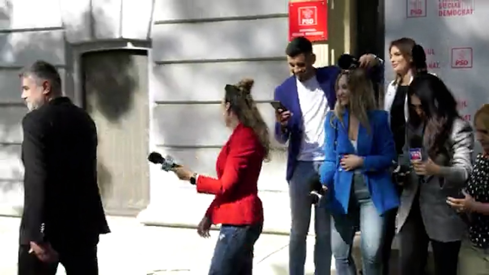 Amendamentele legii pensiilor speciale vor fi adoptate în două săptămâni. Referitor la reacția CCR, Premierul „se așteaptă la orice” Amendamentele legii pensiilor speciale vor fi adoptate în două săptămâni. Referitor la reacția CCR, Premierul „se așteaptă la orice”