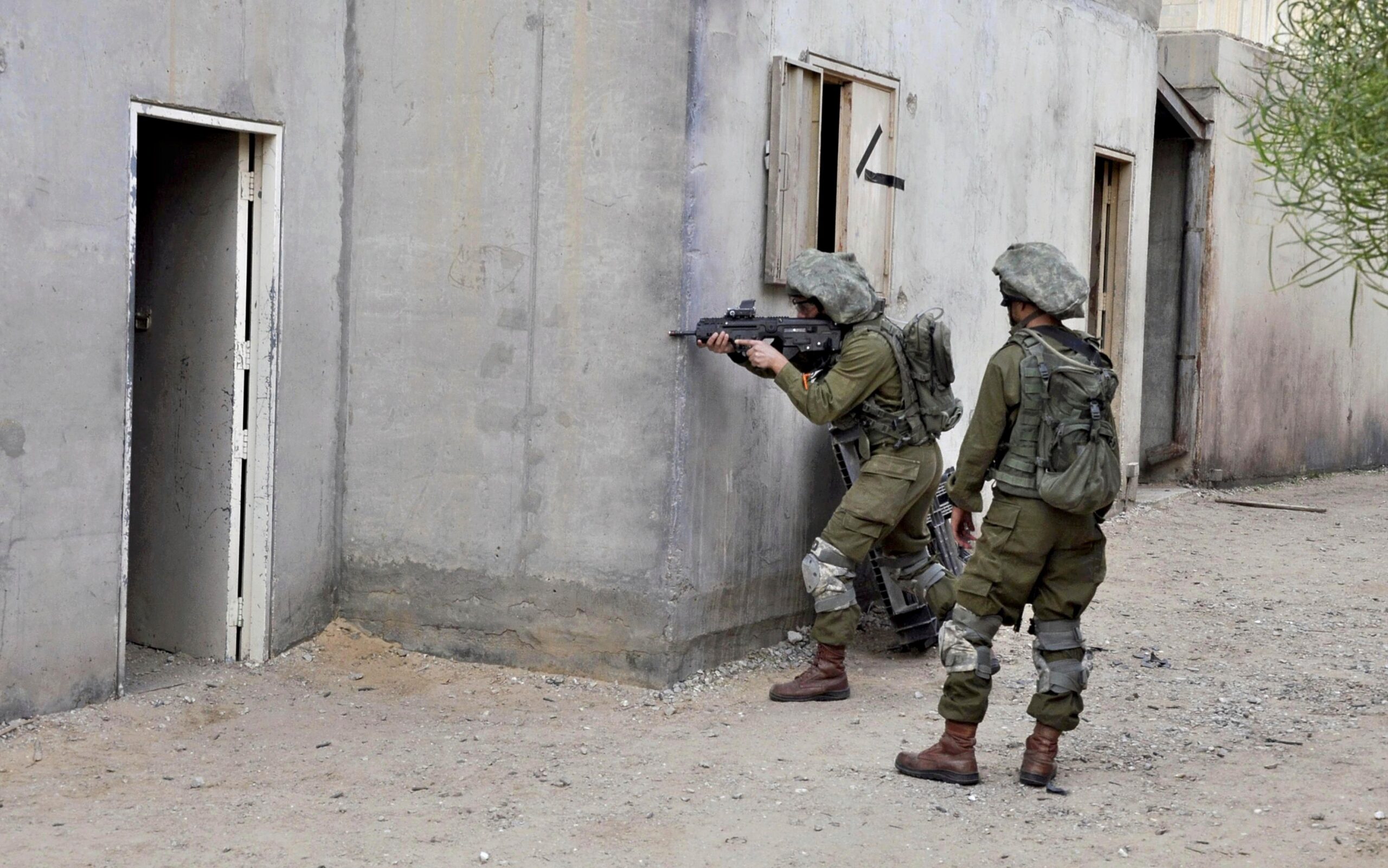 Soldații auziseră cu câteva zile în urmă strigătele de ajutor ale ostaticilor uciși din greșală