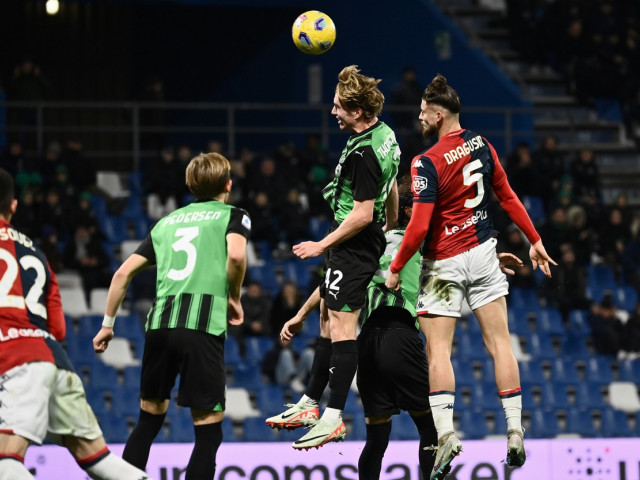 Ce notă a primit Radu Drăgușin în victoria lui Genoa cu Sassuolo. George Pușcaș a fost doar rezervă