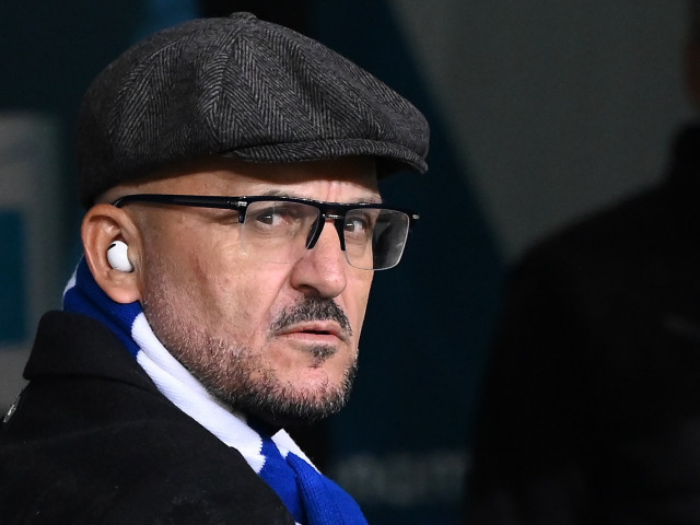 ”Să-și dea demisia! A luat-o razna”