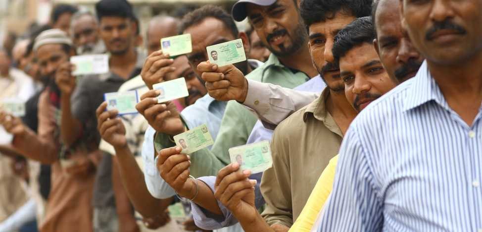 Securitate întărită, graniţe închise şi serviciile de telefonie mobilă suspendate pentru ziua alegerilor în Pakistan