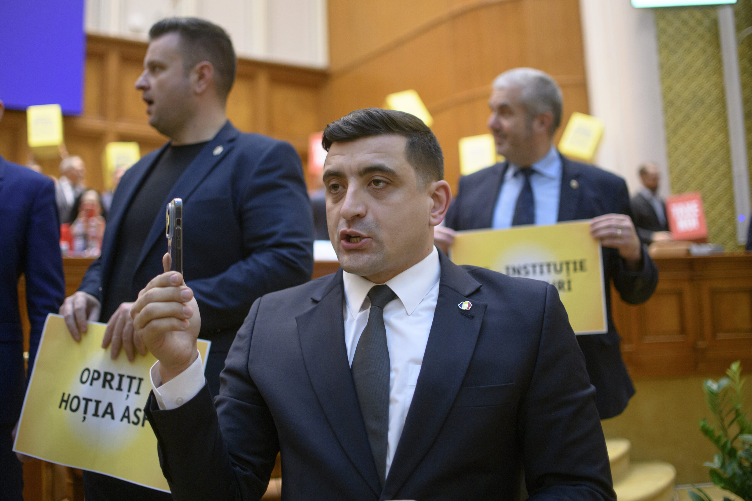 Politicianule, oamenii se așteaptă să vii și cu un rezultat