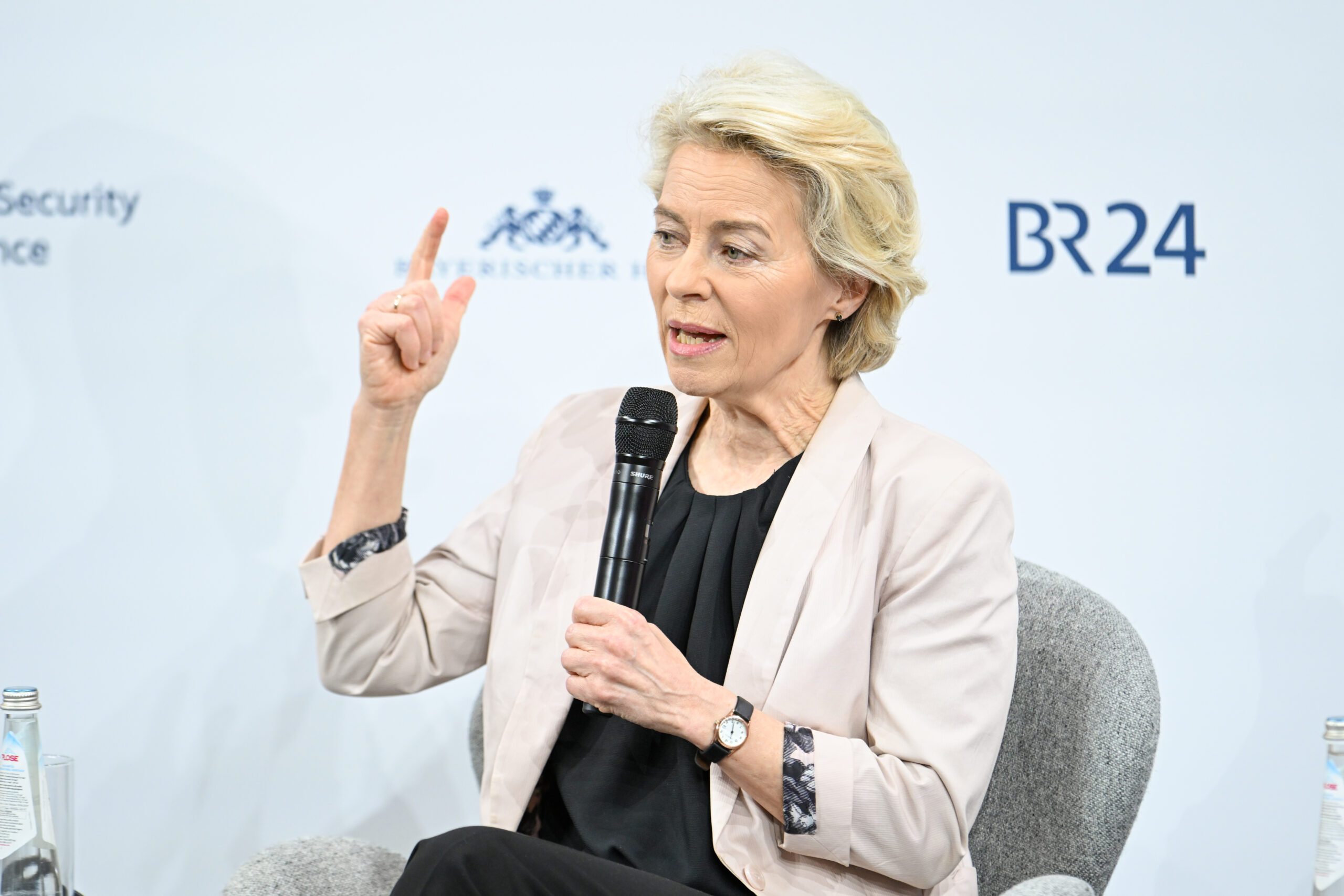 Ursula von der Leyen vizează un nou mandat la șefia Comisiei Europene / Candidatura ar putea fi aprobată la Congresul PPE de la București