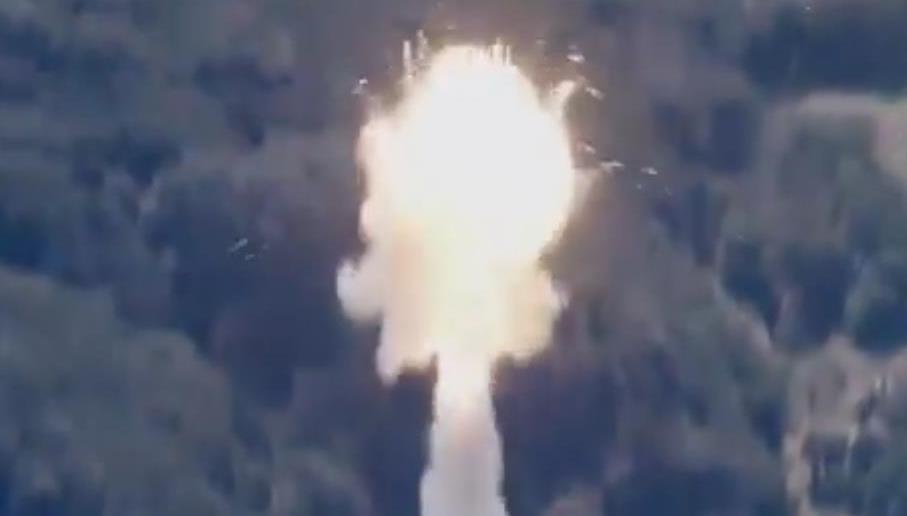 O rachetă pregătită să lanseze un satelit pe orbită a explodat după lansare VIDEO