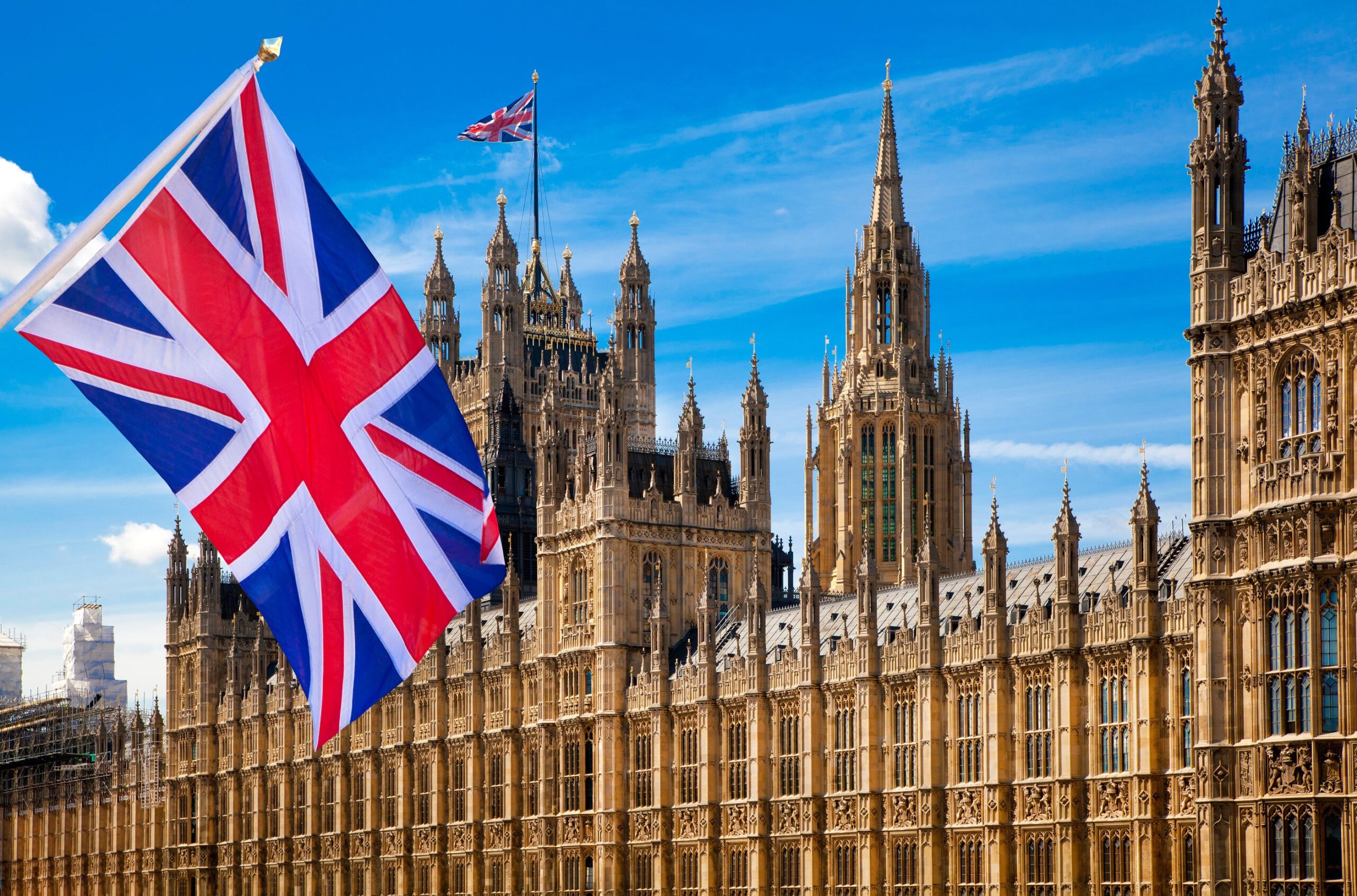 Conservatorii britanici se îndreaptă spre dezastru: ar putea obține sub 100 de locuri în Parlament la viitoarele alegeri
